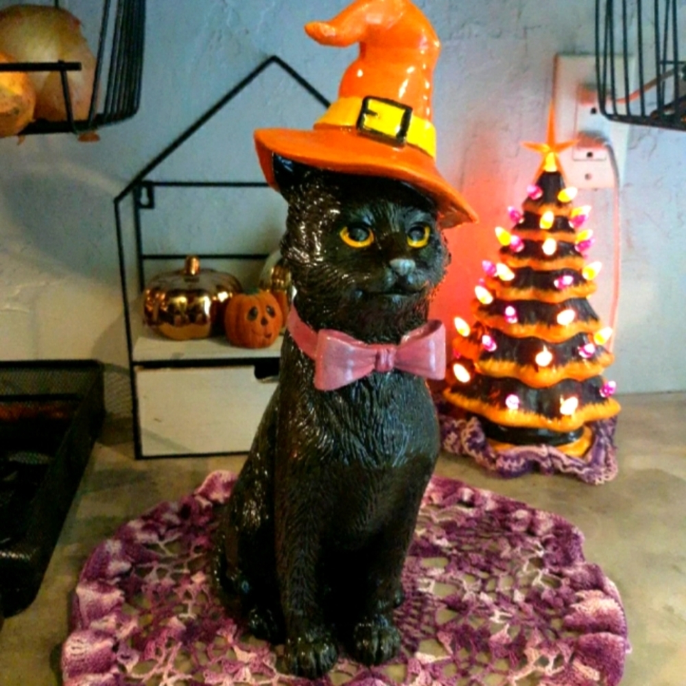 Large Witchy Black Cat Halloween Statue Figure